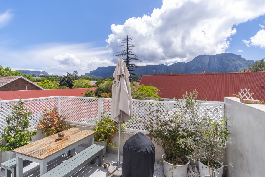 2 Bedroom Property for Sale in Wynberg Upper Western Cape